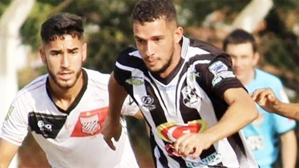 Kaio Felipe Santos Silva, pictured here in action in Brazilian football.