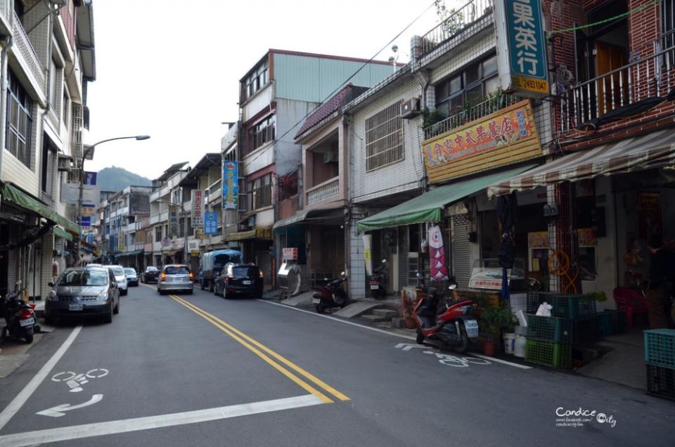 【鐵道旅行】雙溪半日遊 漫步迷人復古小鎮，海山餅店蛋糕好好吃!