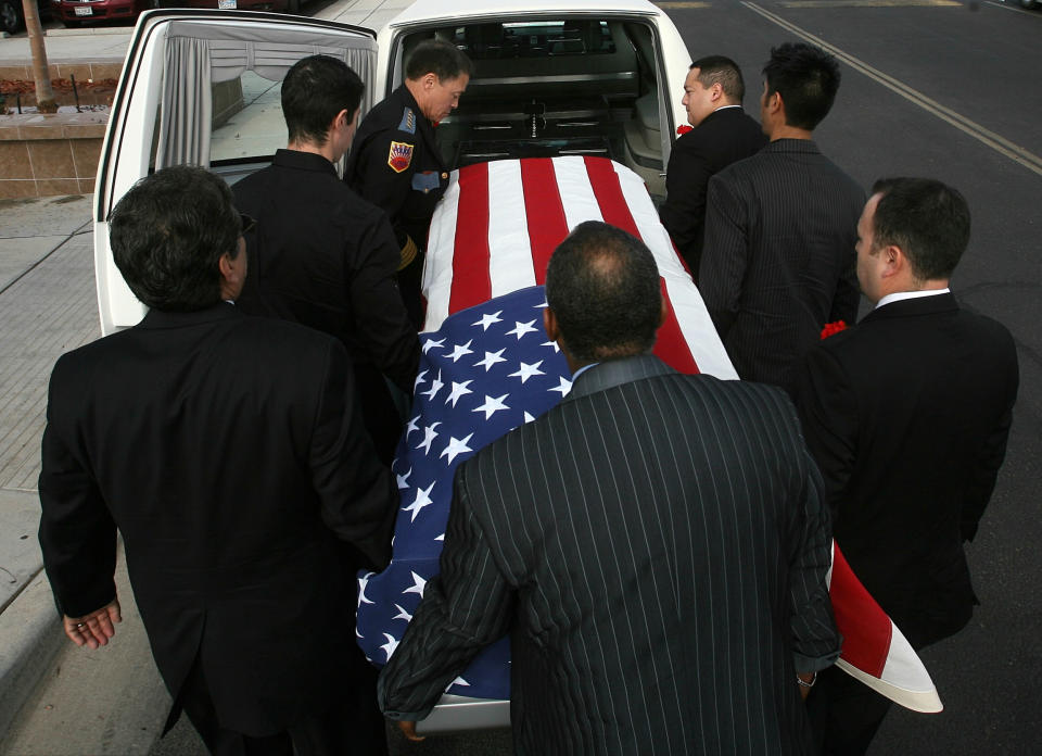 Pallbearers carry Sherman Hemsley's remains into Cielo Vista Chuch in El Paso, Texas, Wednesday, Nov. 21, 2012, nearly four months after his death. Friends and family are remembering actor Sherman Hemsley at his funeral service in Texas by showing video clips of his best known role as George Jefferson on the TV sitcom "The Jeffersons." He died in July but a fight over his estate has delayed his burial. (AP Photo/The El Paso Times, Mark Lambie) EL DIARIO OUT; JUAREZ MEXICO OUT; AND EL DIARIO DE EL PASO OUT