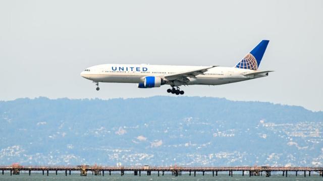 United flight from San Francisco to Boston diverted due to damage to one of  its wings