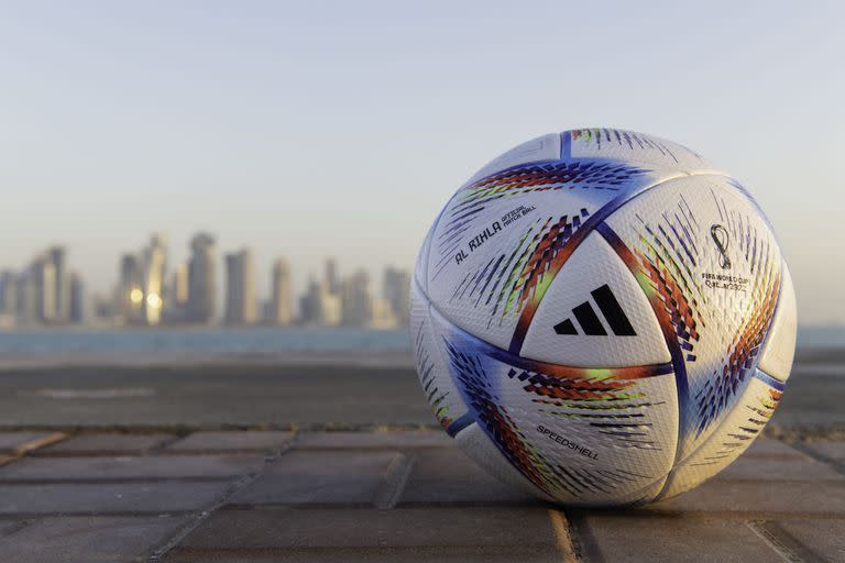 07/02/2022 Balón de adidas 'Al Rihla' para el Mundial Qatar 2022.