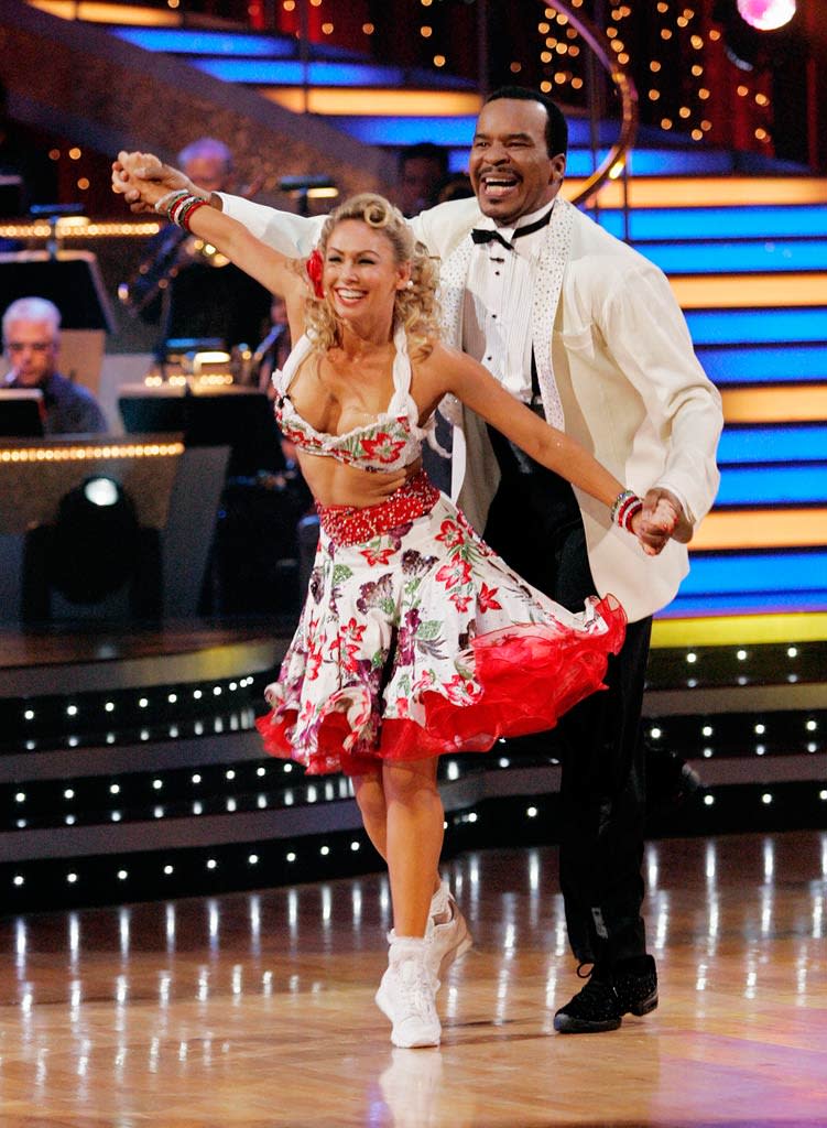 David Alan Grier and Kym Johnson perform the Lindy Hopto "Bandstand Boogie" by Barry Manilow on "Dancing with the Stars."