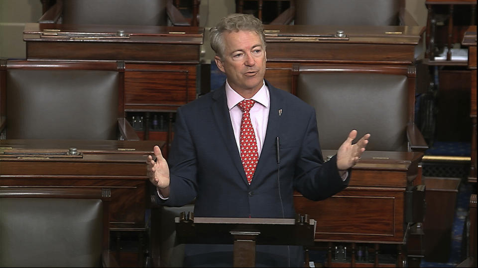 El senador Rand Paul (republicano por Kentucky) en el Senado en Washington, 18 de marzo del 2020. (Foto tomada del video del Senado, via AP)