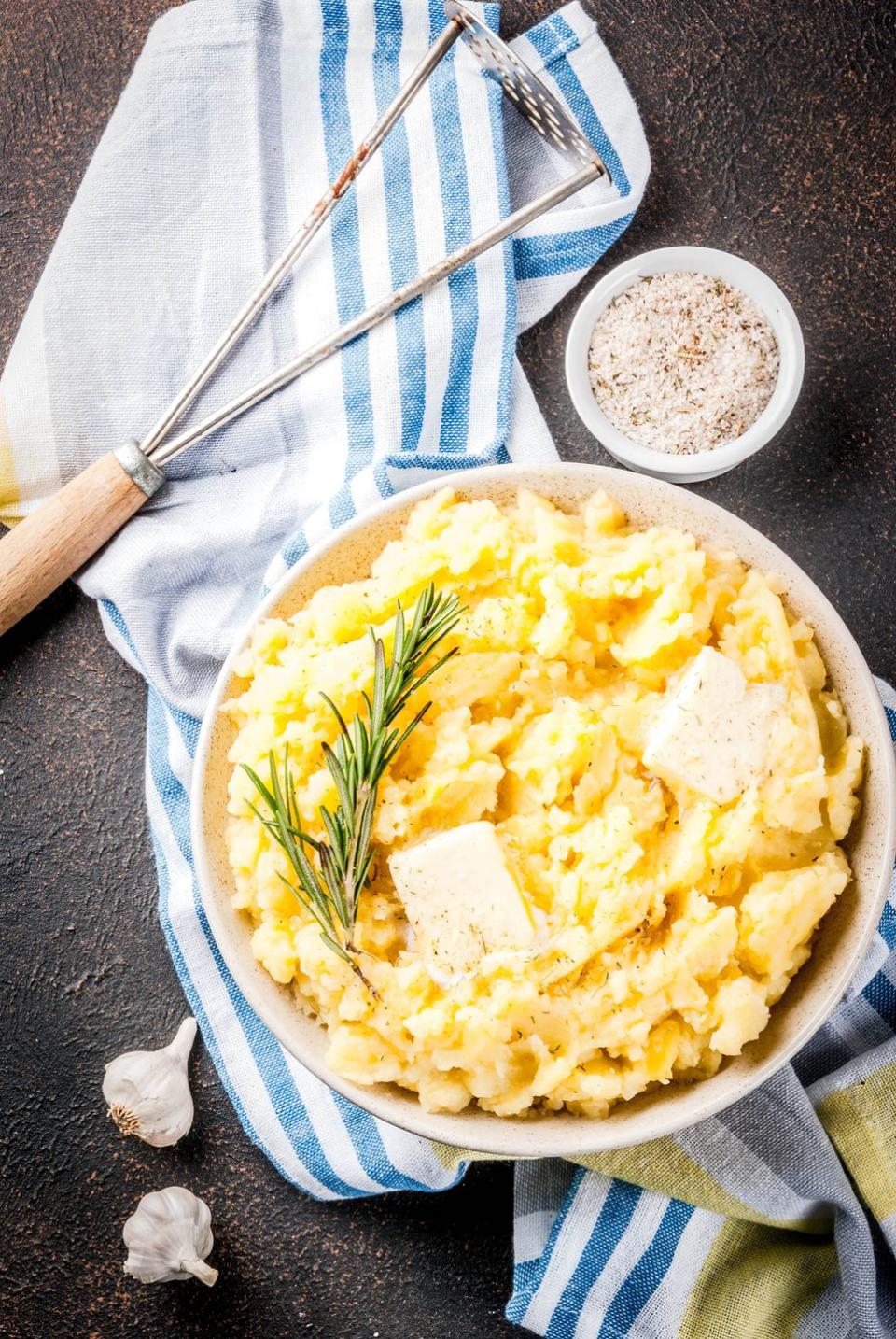 Garlic and Rosemary-Infused Mashed Potatoes