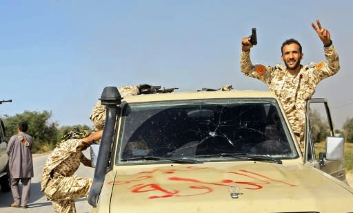 Forces loyal to Libya's UN-recognised government have put up strong resistance