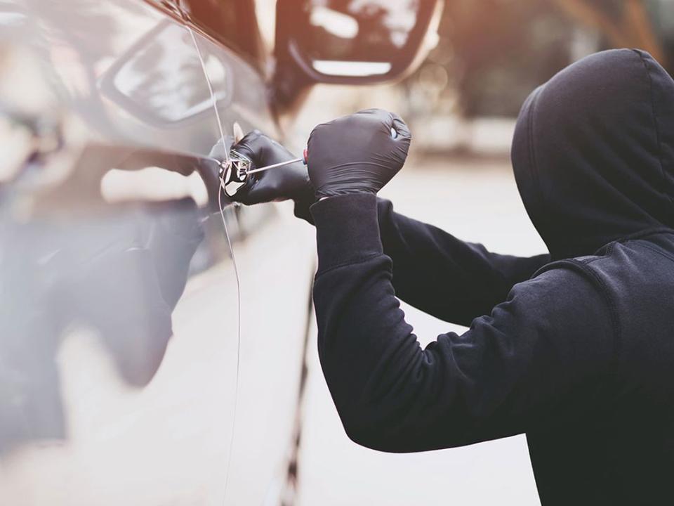 car-thefts-0130-ph