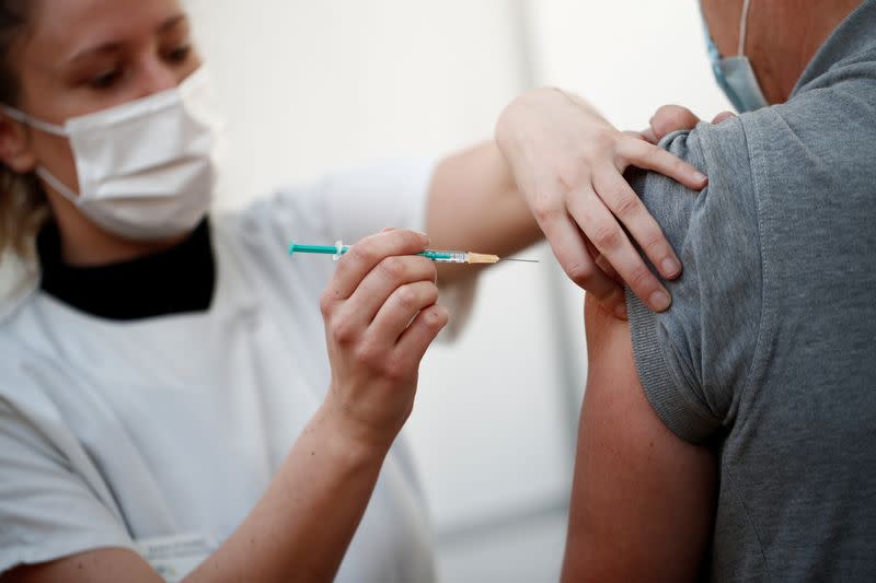 France begins vaccinating on a larger scale by opening more COVID-19 vaccination centers