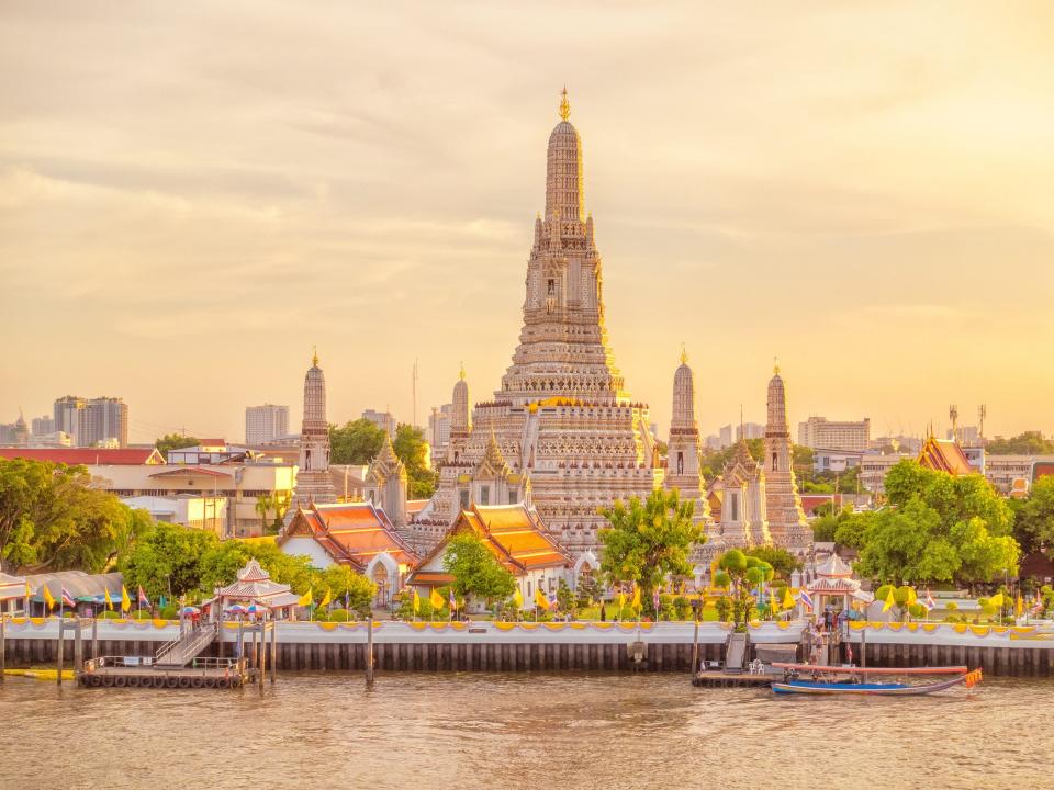 The Wat Arun Buddhist temple in Bangkok, Thailand. Courtesy: Arun Residence
