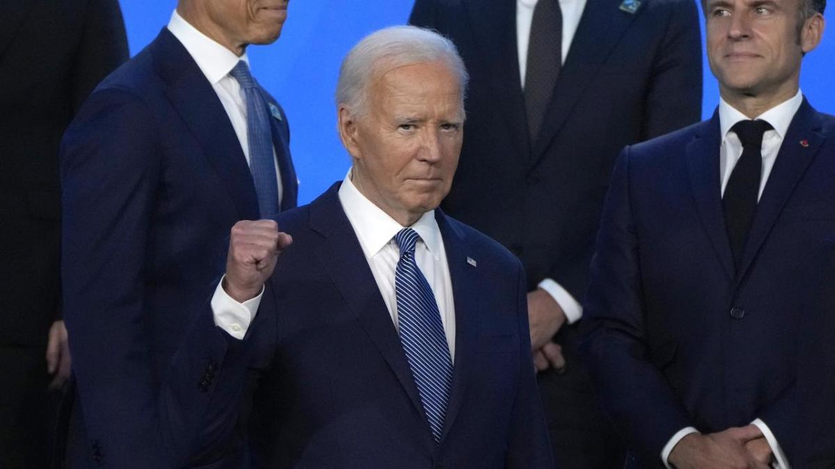 ‘Abandon Biden’ grows as president’s fitness questioned