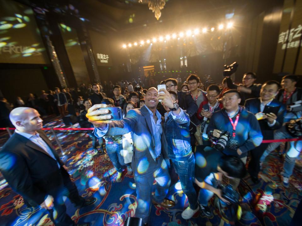 dwayne the rock johnson hotel selfie chinese journalists