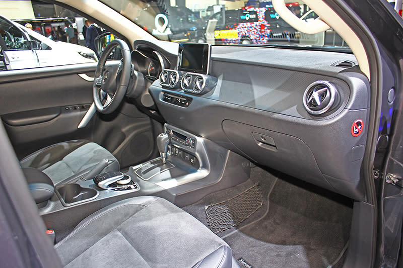 X-Class座艙依然相當Mercedes，但細節用料當然不比房車、跑車或SUV家族了。