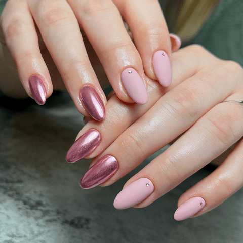 Almond nails, pink nails, chrome nails, rose gold nails, Louis