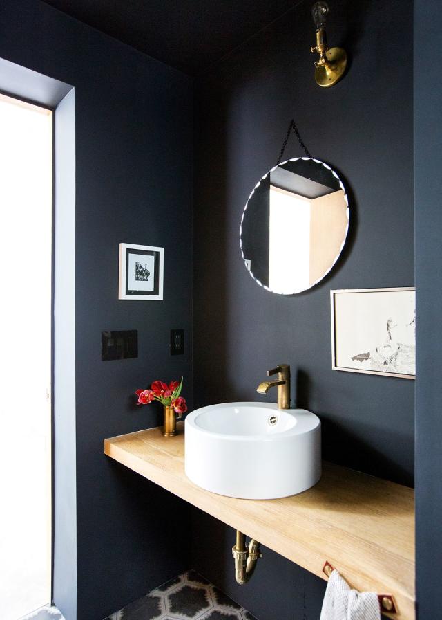 10 Bathroom Paint Colors Interior Designers Swear By - Small Dark Bathroom Paint Ideas