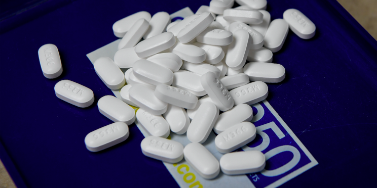 Tablets of the opioid-based Hydrocodone at a pharmacy (Reuters/ Bryan Woolston)