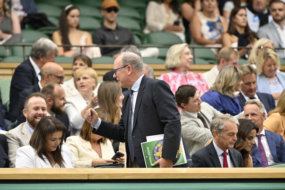 Albert II de Monaco s'installe dans dans la Royal Box à Wimbledon