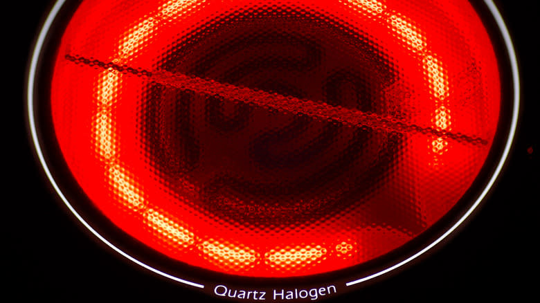 Halogen cooktop burner