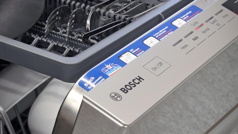 Best dishwashers: Bosch 300 Series SHXM63WS5N