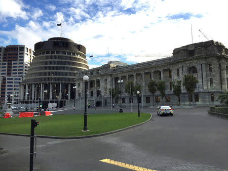 A police car is seen in front of the parliament building in Wellington, New Zealand, September 21, 2017. REUTERS/Ana Nicolaci da Costa