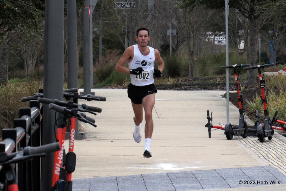 Former FSU runner Stan Linton won Sunday's Tallahassee Half Marathon.