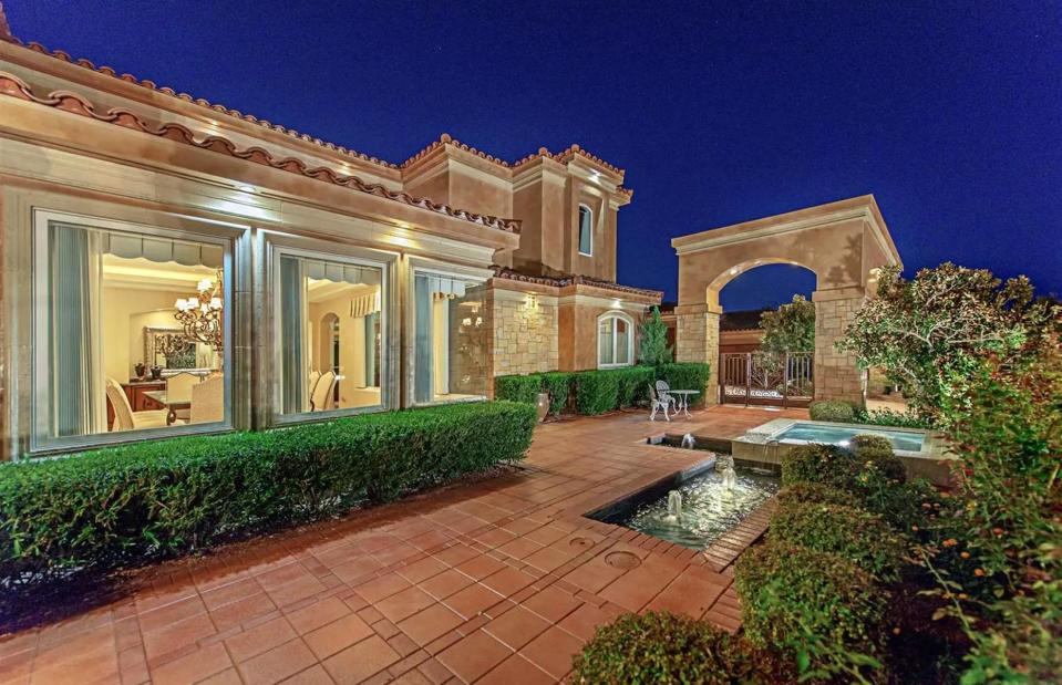 <p>Courtesy Luxury Homes of Las Vegas</p>