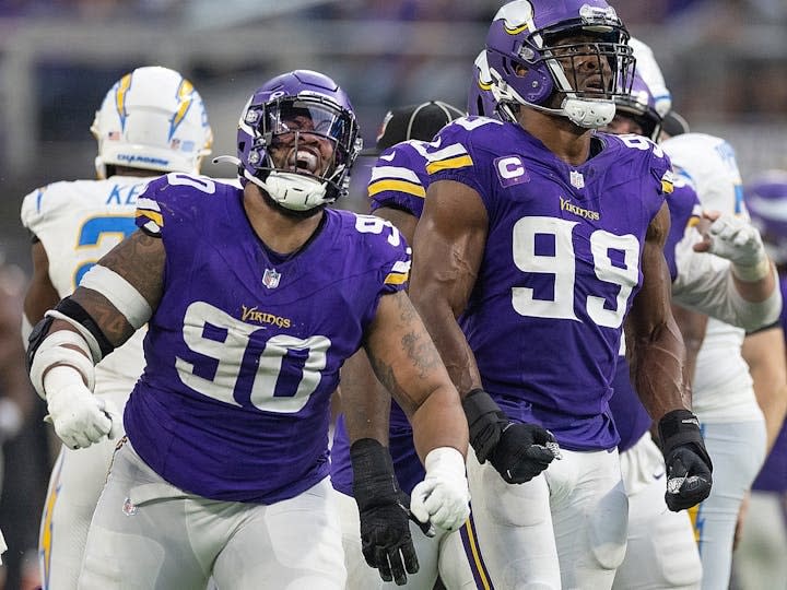 Vikings keep Bullard for a defensive line in flux Yahoo Sports