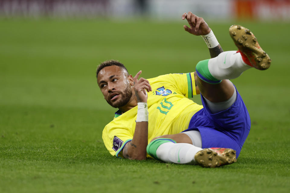 LUSAIL CITY, QATAR - NOVEMBER 24: Neymar of Brazil during the FIFA World Cup Qatar 2022 Group G match between Brazil and Serbia at Lusail Stadium on November 24, 2022 in Lusail City, Qatar. (Photo by Richard Sellers/Getty Images)