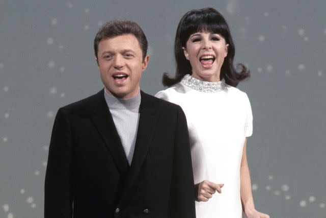 <p>Martin Mills/Getty</p> Steve Lawrence and Eydie Gormé in 1967