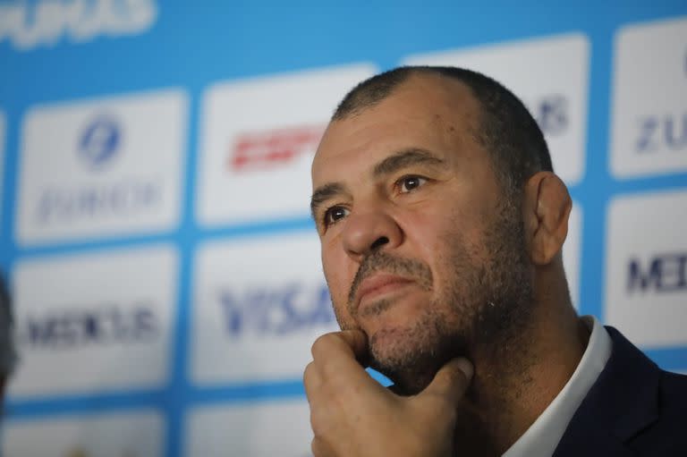 Este año, Cheika está comentando partidos del Súper Rugby en Australia, es director de rugby de un equipo de Japón y vive en Francia; aun así, le queda tiempo para prepara a los Pumas.