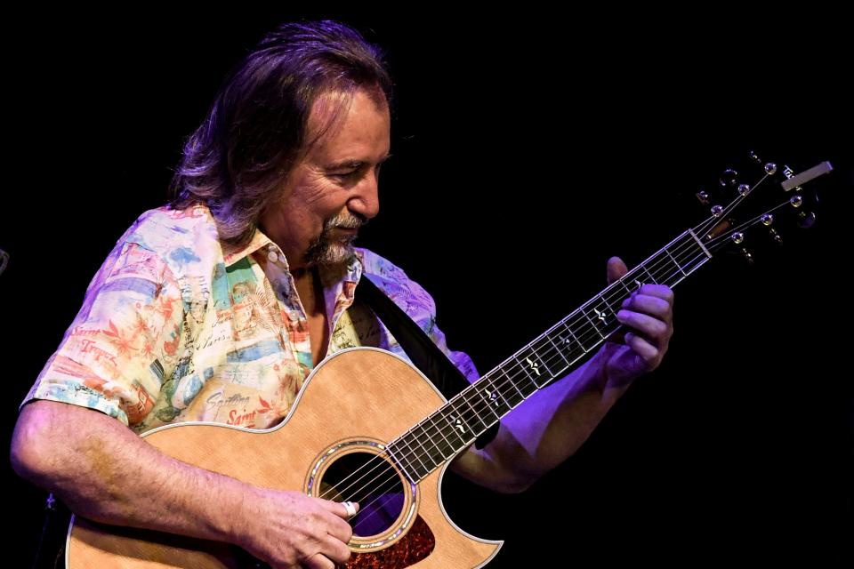 Jim Messina will perform on tour here.