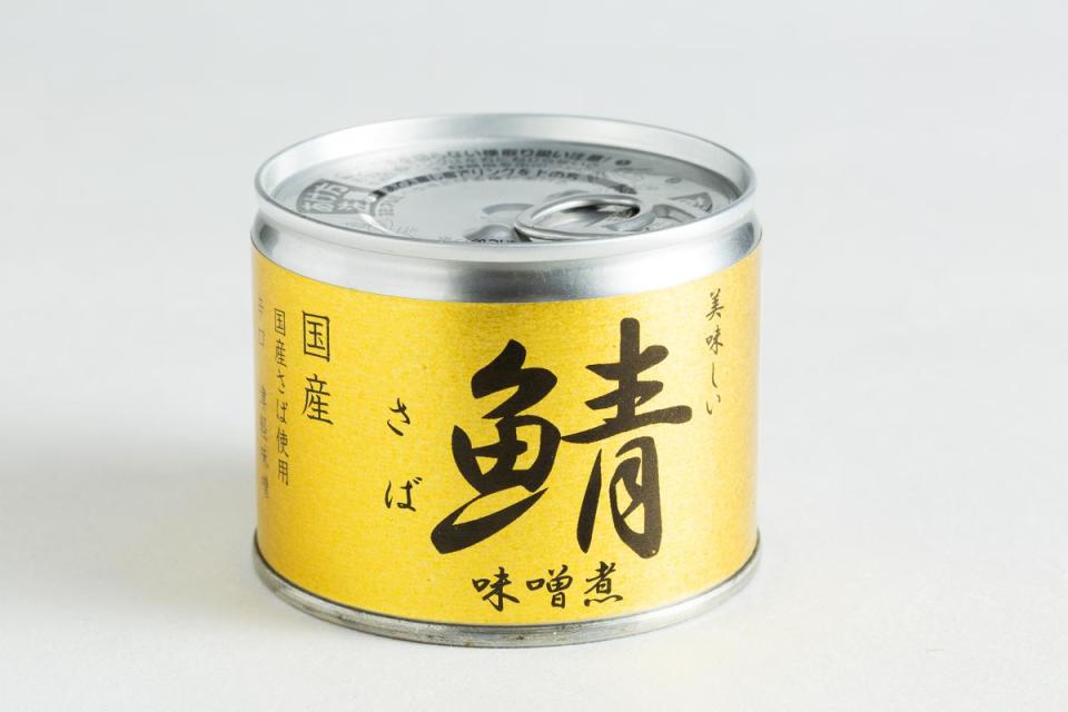 伊藤鯖魚味噌煮罐頭。（家樂福，107元／罐）