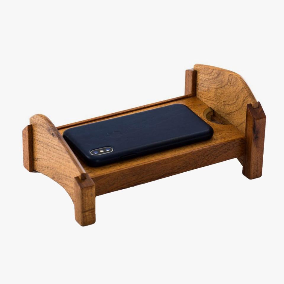 Miraval cell phone bed
