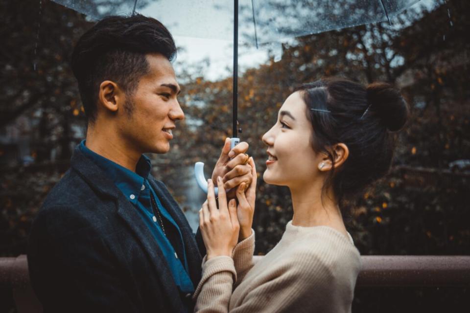 每一對情侶的經歷都是獨一無二的，只要兩人能夠協調好都是幸福情侶。圖/123RF圖庫