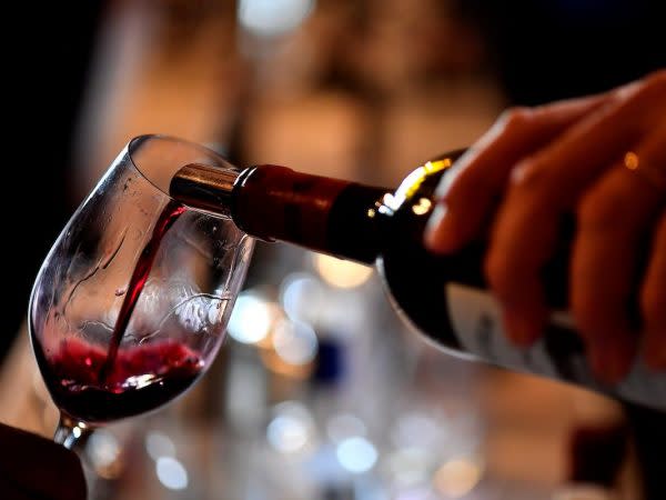 Wie viel Gramm Alkohol hat 1 Glas Wein?