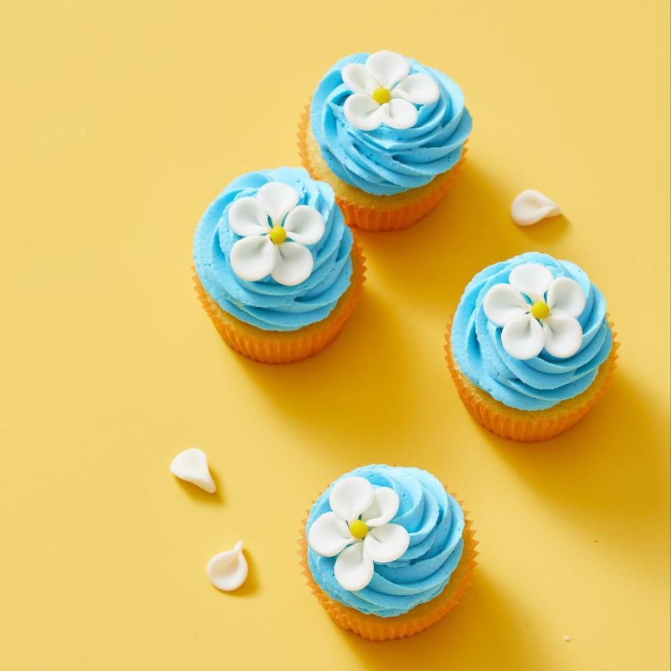 Easy Flower Cupcakes