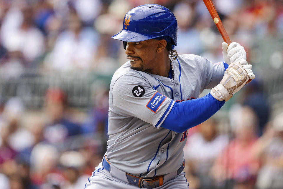 New York's Francisco Lindor drove in one run and scored another in the Mets' crucial 8th inning on Monday. (AP Photo/Jason Allen)