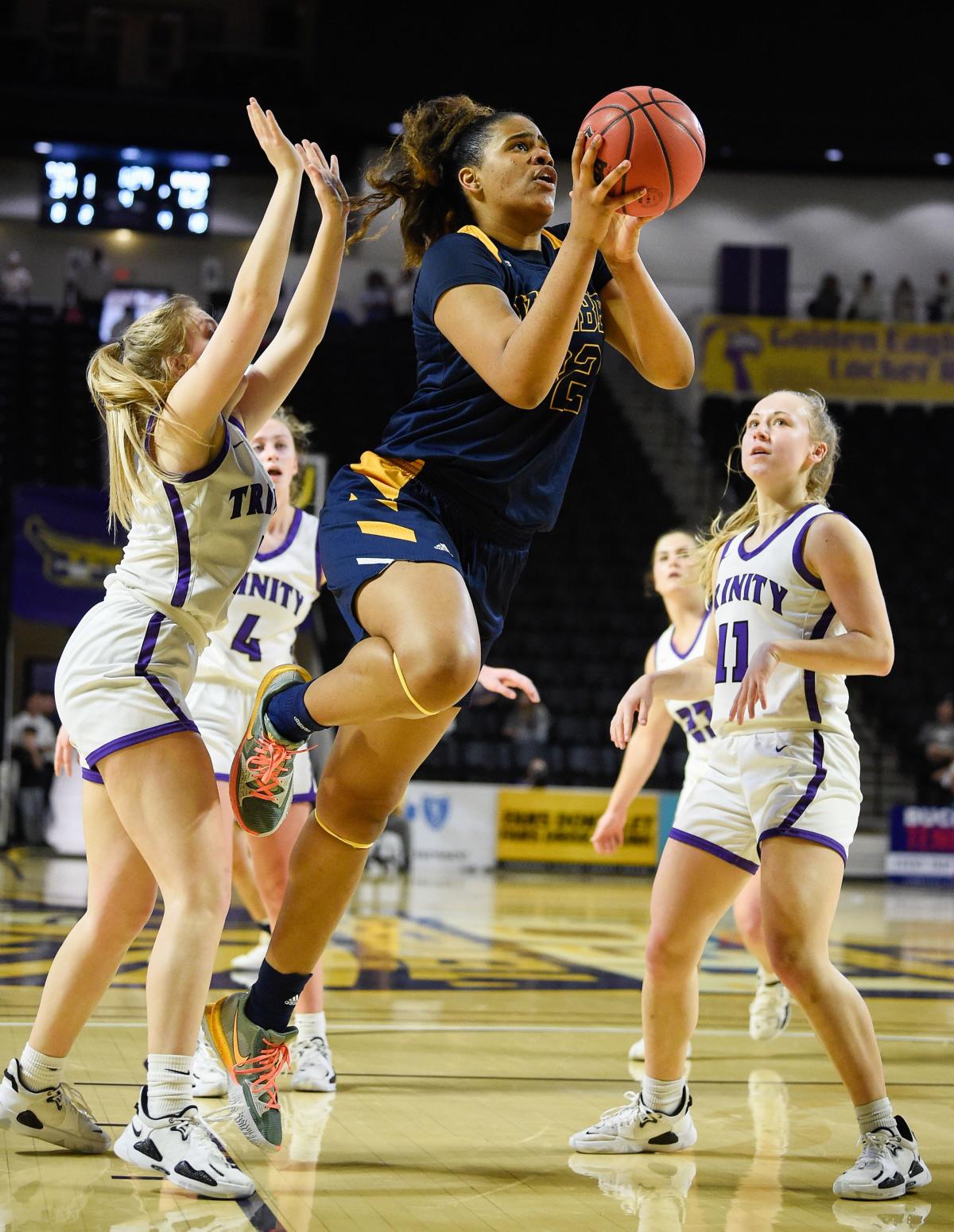 Fivestar TSSAA Miss Basketball finalist Aalyah Del Rosario picks LSU