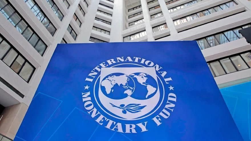 Por pedido del FMI, el gobierno debe aumentar constantemente la tasa de interés