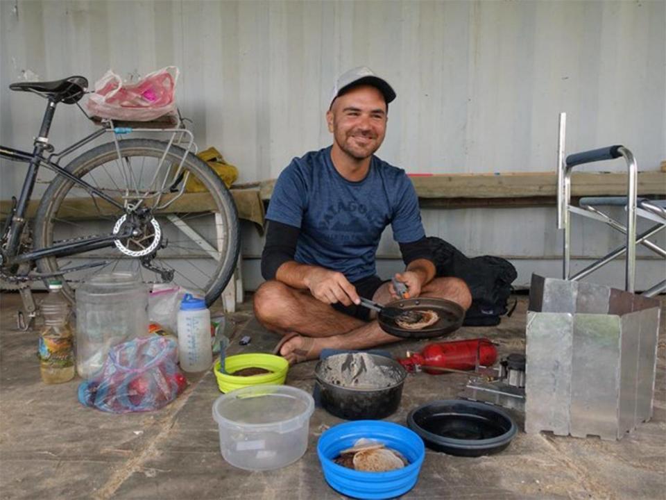 Meal time in Too Ashuu, Kyrgyzstan (Simply Cycling)