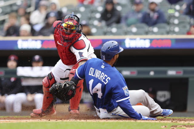 Twins sign catcher Vazquez to 3-year, $30 million deal -  5  Eyewitness News