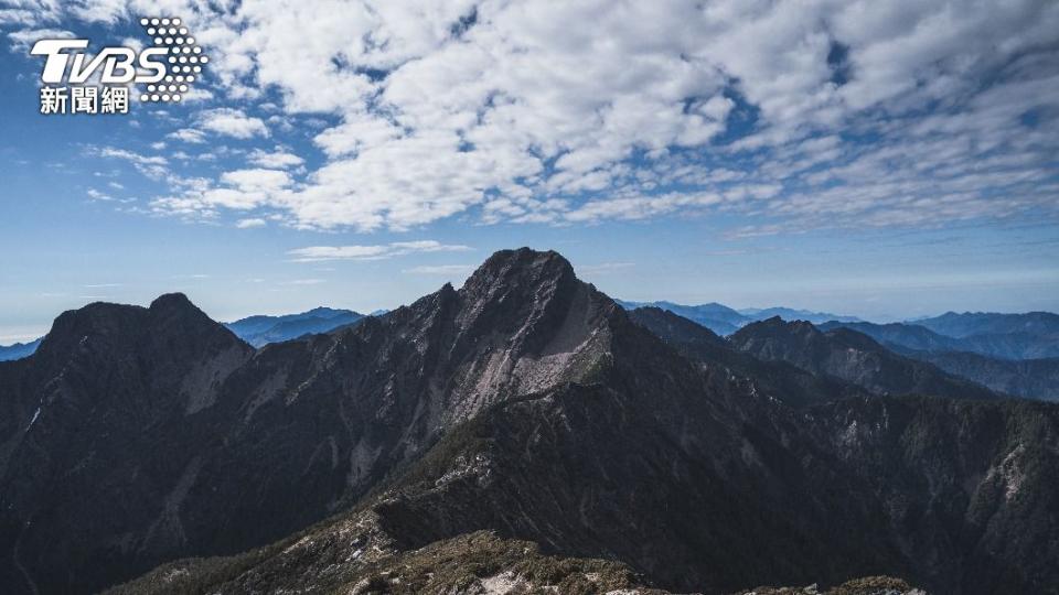 玉山壯麗景象吸引許多人登山。（示意圖／shutterstock達志影像）