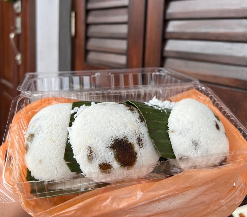 Putu Piring Melaka - Putu Piring