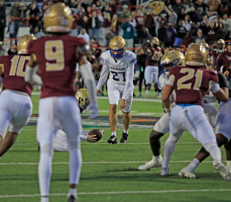 Mainland's Jacob Gettman (23) was true on a 23-yard field goal attempt as time expired as the Bucs defeated St. Augustine 21-19.