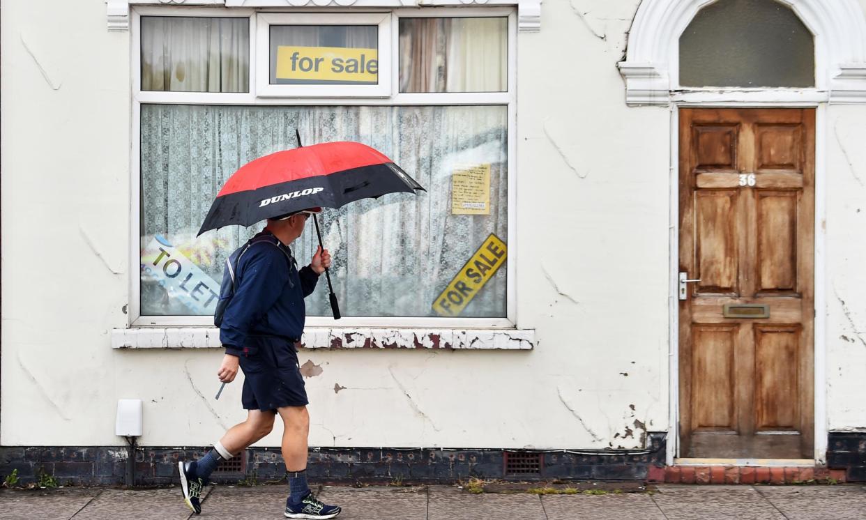 <span>Among other reforms, Labour wants to extend requirement to fix damp and mould to private rented sector.</span><span>Photograph: Nathan Stirk/Getty Images</span>