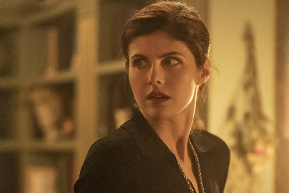 Alexandra Daddario as Dr. Rowan Fielding - Mayfair Witches _ Season 1, Episode 4 - Photo Credit: Alfonso Bresciani/AMC