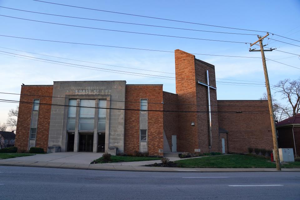 The Peoples Church campus runs along William Howard Taft Road, between Eden and Bellevue avenues.