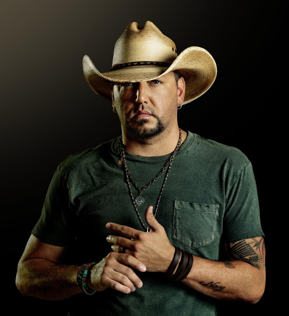 Jason Aldean performs at the Xfinity Center in Mansfield on Saturday.