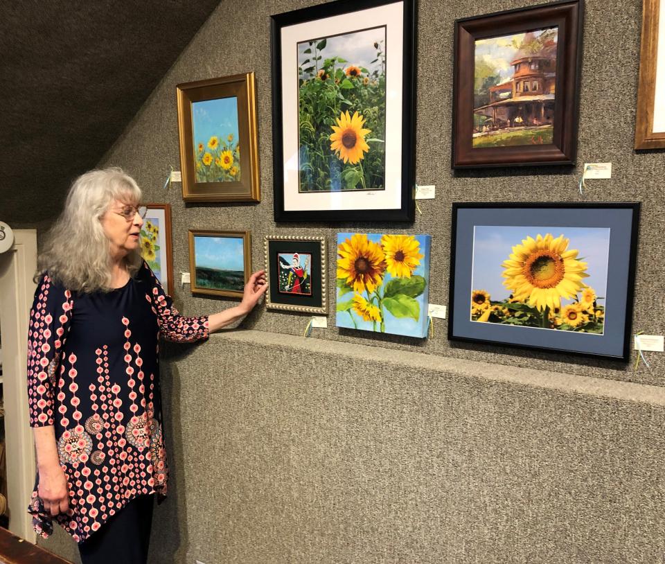 Artist Kim Ratzel helped organize a silent auction fundraiser of artworks to help the people of Ukraine. The works can be seen at the Pat Rini Rohrer Gallery in Canandaigua, which Ratzel said is a gallery that wants a voice in the community.