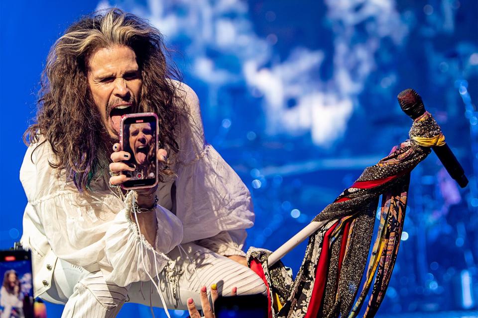 AEROSMITH MAKES TRIUMPHANT RETURN TO THE LAS VEGAS STAGE WITH THEIR RESIDENCY “AEROSMITH: DEUCES ARE WILD”