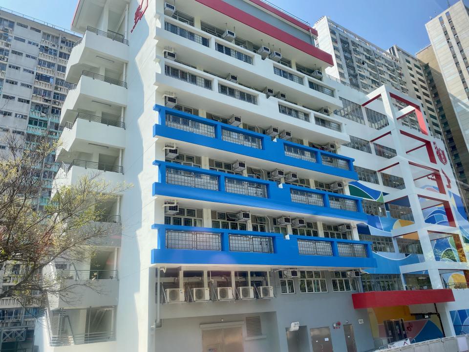 「齊+」@三聖過渡性房屋項目前身為救世軍三聖邨劉伍英學校，改建為七層屋苑，提供123伙。