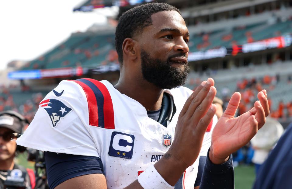 Sep 8, 2024; Cincinnati, Ohio, USA; New England Patriots quarterback Jacoby Brissett celebrates following the win over the Cincinnati Bengals at Paycor Stadium. Mandatory Credit: Joseph Maiorana-Imagn Images